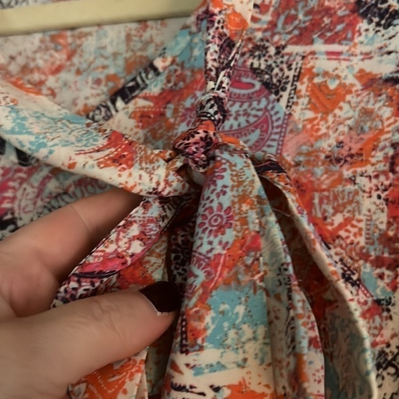 CATO Pink/Coral/Blue/Cream Mosaic Paisley Pattern Top w/Tie at Neck, Large, GUC. - Picture 4 of 8